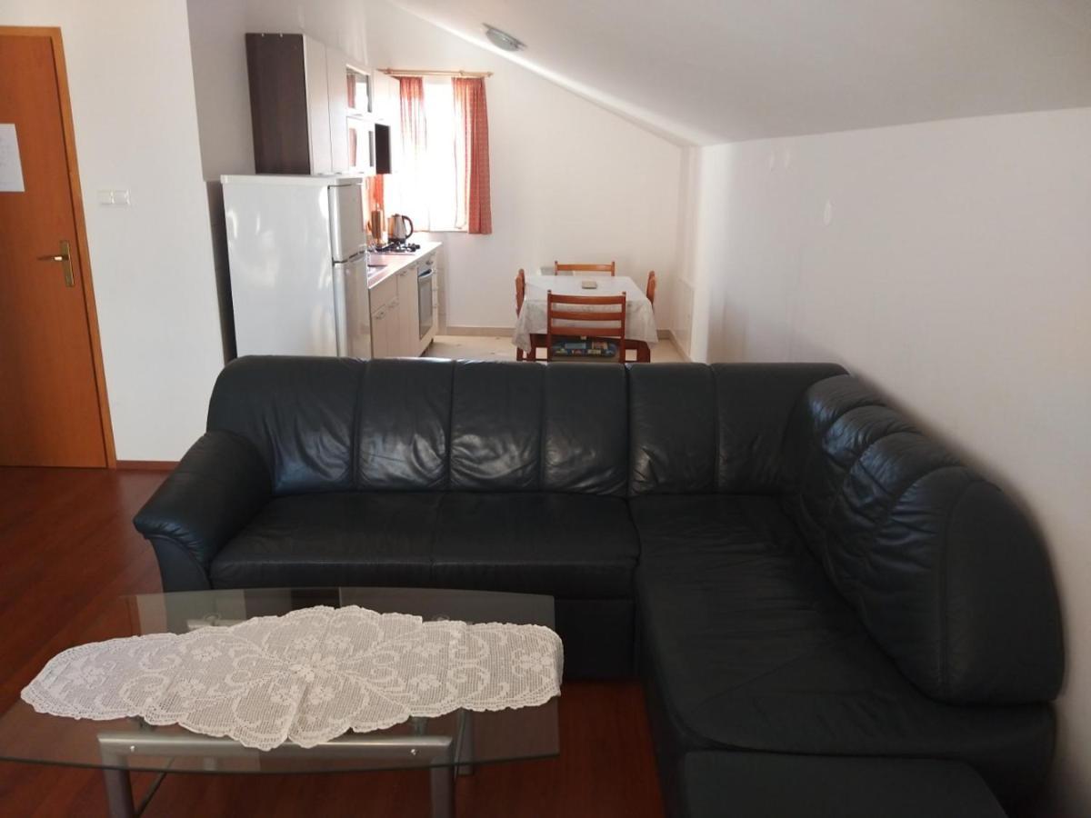Apartmani Anita Malinska Exterior foto